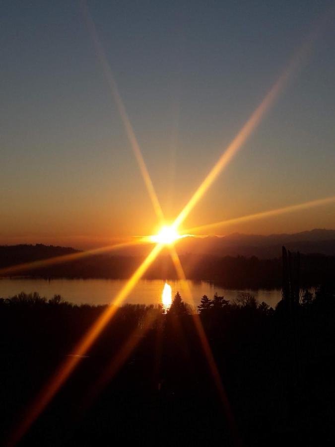 Tramonto Al Lago Gavirate Buitenkant foto