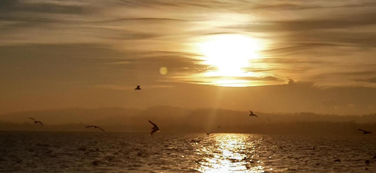 Tramonto Al Lago Gavirate Buitenkant foto