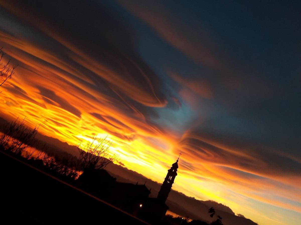 Tramonto Al Lago Gavirate Buitenkant foto